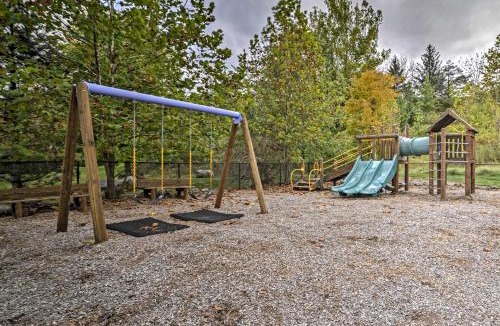 Vernon House | Spacious Condo w/View < 1 Mi to Mtn Creek Resort!