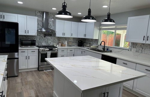 Modesto House | Spacious cozy Oasis retreat with private pool Backyard