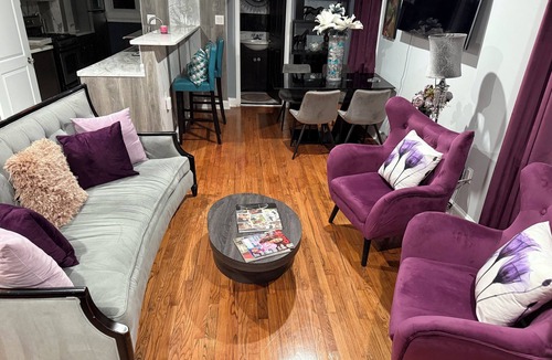 Washington Bed & Breakfast | Spacious DC Getaway Modern Comfort Walk-In Shower Near Metro