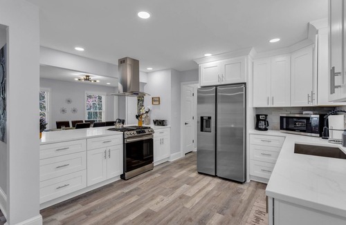 Lilburn House | Spacious Escape Near Stone Mountain Pool HotTub GameRoom BBQ