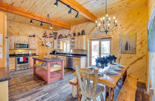 Gunnison House | Spacious Gunnison Home: Ski, Hike, Bike & Fish!
