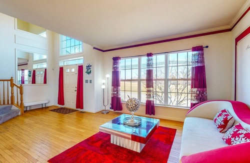 Sykesville House | Spacious home w/ enclosed yard & playground
