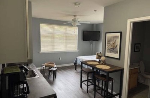 Huddleston Condo | Spacious little condo at SML- Mariner's Landing Resort