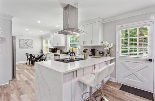 Decatur House | Spacious Modern ATL Getaway Pool HotTub GameRoom BBQ