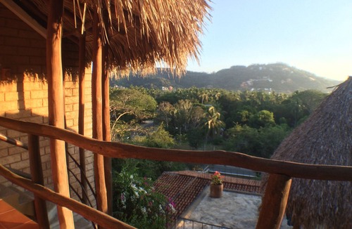 Ixtapa - Zihuatanejo House | Spacious room 2 blocks from Playa La Ropa Zihuatanejo
