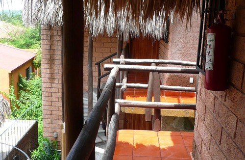 Ixtapa - Zihuatanejo House | Spacious room 2 blocks from Playa La Ropa Zihuatanejo