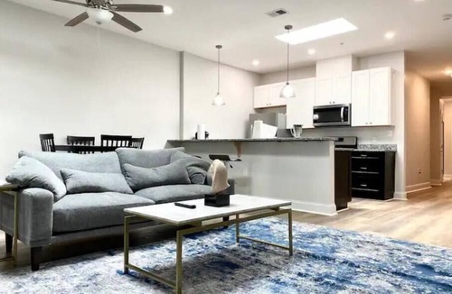 Downtown Baltimore Apartment | Spacious-Skylight Loft Inner Harbor Downtown