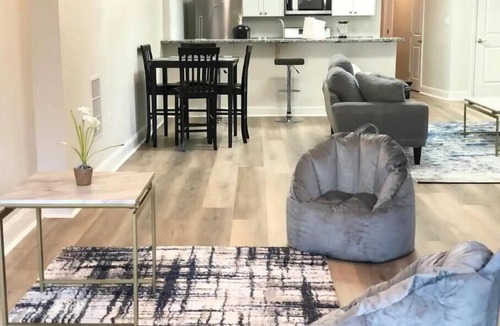 Downtown Baltimore Apartment | Spacious-Skylight Loft Inner Harbor Downtown