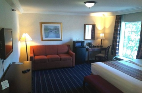 West Orange Hotel | Spacious Studio in West Orange with Gym. Enjoy It!