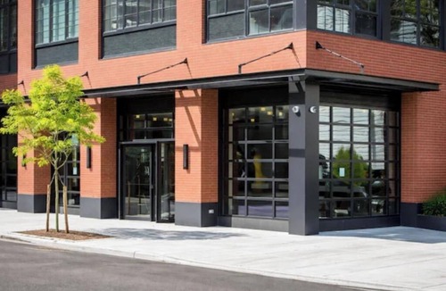 Hunters Point Apartment | Spacious Studio Perfect for Extended Stays + Queen Bed + Kitchen