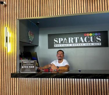 Amapas House | Spartacus hostel boutique for men