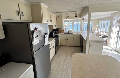 High Bar Harbor House | Spectacular 5-bedroom house with direct water access, beautiful sundeck and AC