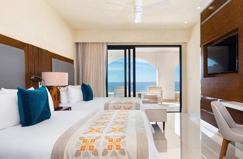 Santa Rosa Resort | Stay Thanksgiving week at Luxurious Villa La Valencia Beach Resort
