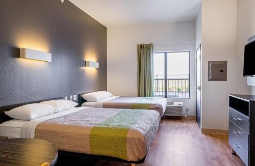 Buda Hotel | Studio 6-Buda, TX