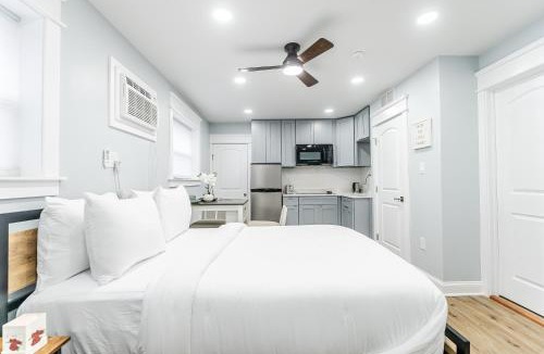 East Passyunk Crossing House | Studio Minutes from Center City South Philly Special