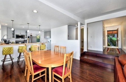 Clear Lake House | Stunning lakefront home overlooking Jago Bay