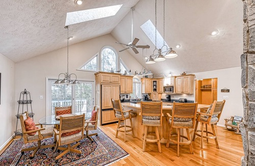 Panamint Shores House | Stunning lakeside home with dock, large deck, kayaks, firepit, & pool table