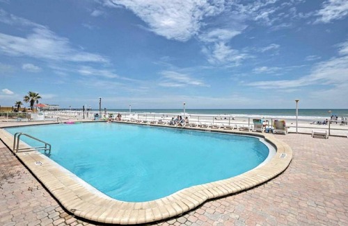 Davis Apartment | Stunning Ocean Front - King Bed Private Balcony!