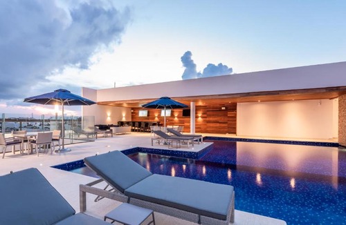 Downtown Apartment | STUNNING OCEAN VIEW APARTMEnT