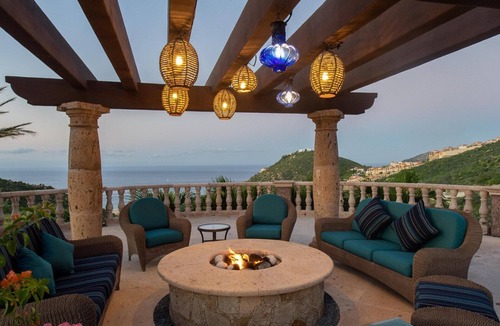 Centro Villa | Stunning Pedregal Villa Maria, Chef & Butler Available!