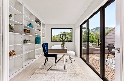 Lower Arapahoe Condo | Stylish Downtown 2BR Condo in West End