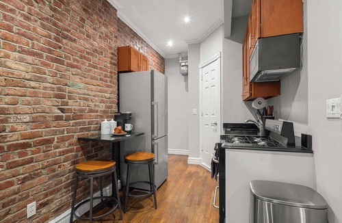 Bowery Apartment | Stylish Nolita Gem | Walk to SoHo & Little Italy