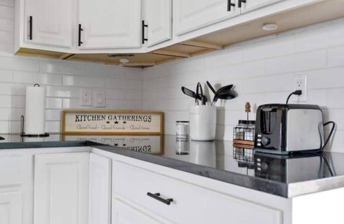 Dupont House | Stylish Quiet Adobe - Elbert