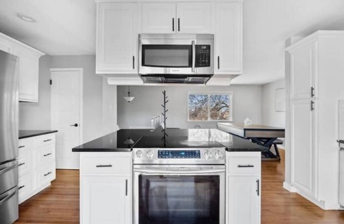 Dupont House | Stylish Quiet Adobe - Elbert