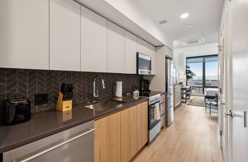 Buzzard Point Hotel | Stylish Studio w/Kitchen & Laundry | Perfect for Long Stays at the Heart of DC
