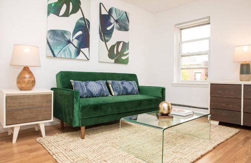 Downtown Jersey City Apartment | Sunny! Spacious 2BR! Near Downtown!