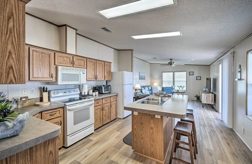 Welaka House | Sunny Waterfront Welaka Home w/Private Dock!