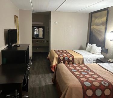Shelby Hotel | Super 8 by Wyndham Shelby