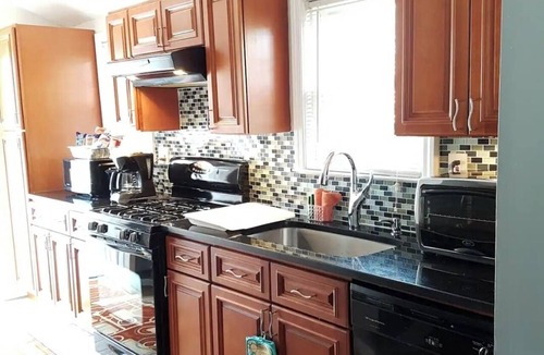 Valley Stream Apartment | Terrific 2-bedroom apartment Free Parking - walk to train