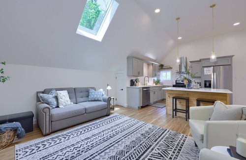 Columbia Apartment | The Carriage House-Serene, Rural Setting w/Firepit