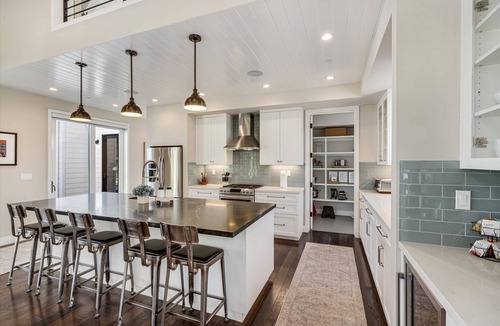 Sonoma House | The Central Modern Farmhouse Sonoma Pool/Hot Tub + Bocce + Sport Court