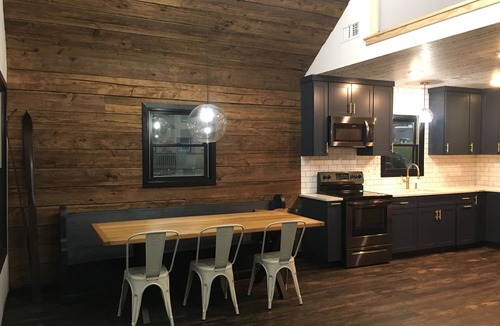 Lake Harmony Estates Cabin | The Copper Cabin @Lake Harmony. Lake, hike, dine, bars, shop, Jim Thorpe & More