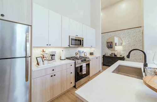 Wicker Park Apartment | The Cornerstone - Designer 4BR Flat in Bucktown/WP