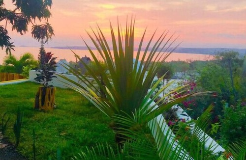 La Manzanilla Apartment | "The Dharma room" a bedroom with a fantastic view.n