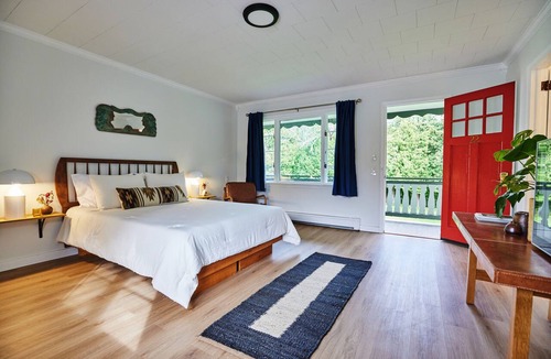 Barryville Hotel | The Drift House