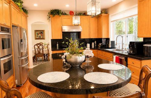 Sammamish House | The Elegant & Cozy Retreat