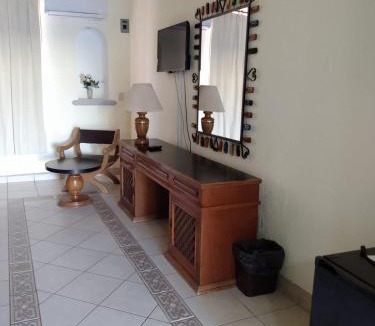 Guerrero Negro Hotel | The Halfway Inn