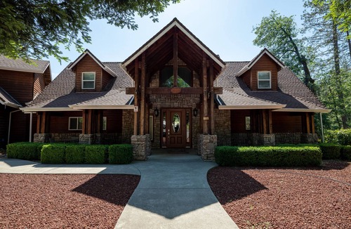 Lakehead-Lakeshore House | This home has it all and more! Message me for video tour!