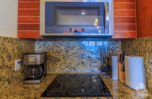 Isla Mujeres Condo | Three floors with a roof top terrace to enjoy sunrise & sunset