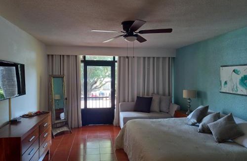 Chapala Centro Hotel | Toca Madera