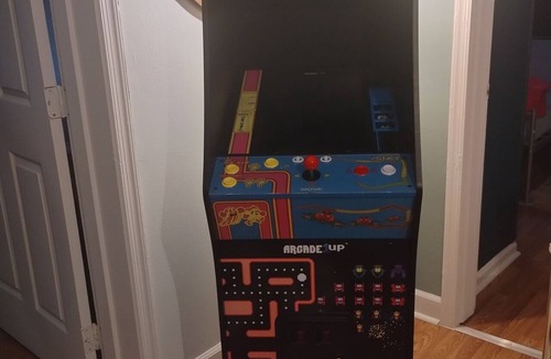 Front Royal House | Town Located Walkable Hiking Arcade & Firepit & Mini Golf