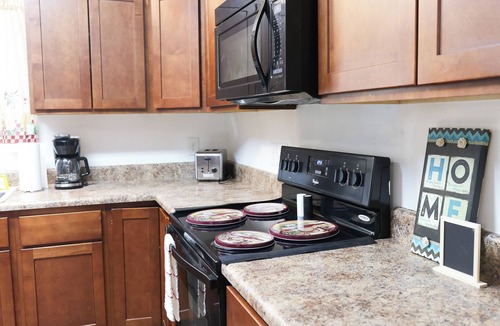 Dobbins Heights House | Tranquil 3-bedroom house in Hamlet perfect for relaxing stay