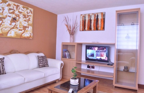Puebla House | Tranquil 5-bedroom house with WiFi in charming Puebla