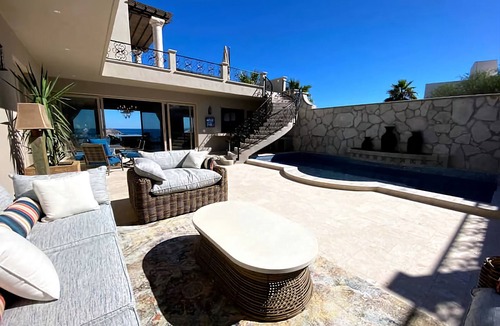Nopolo House | Tranquil Luxury Villa located on the beach.