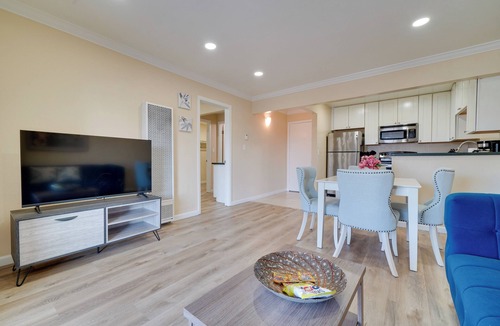 Pleasanton Condo | Tri-Valley Getaway 2 Mi to Historic Main Street!