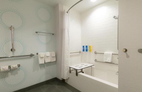 Hazleton Hotel | Tru By Hilton Hazleton